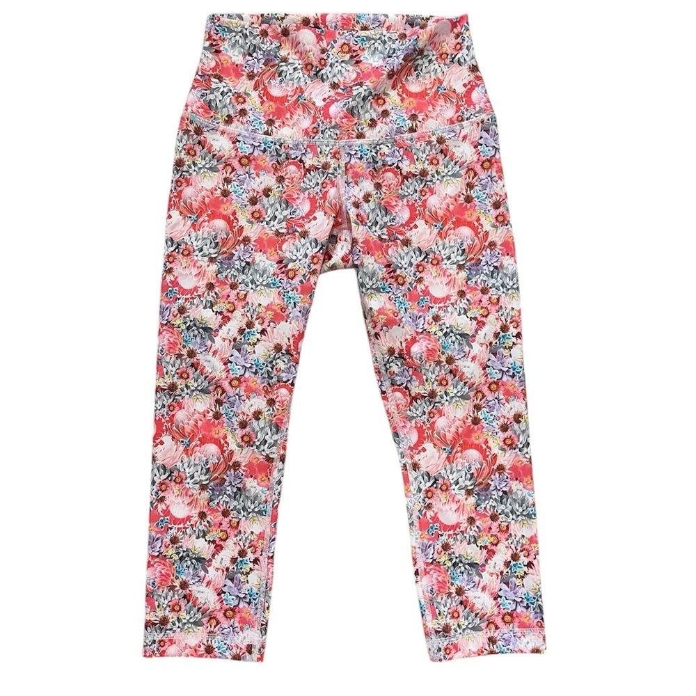 Lululemon Flowabunga Luxtreme Floral HR Roll Down Wunder Under Crop 22” - Size 8